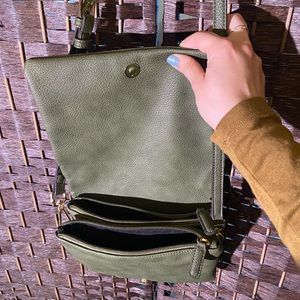 Vegan leather olive bag!